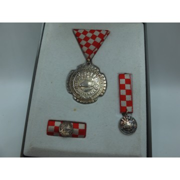 Rzadki medal Wdzięczności Ojczyzny Chorwacja + miniaturki i pudełko