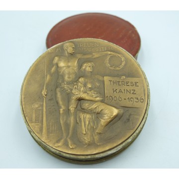 Medal Izba Gospodarcza, Handlu i Przemysłu w Wiedniu Dla Lojalnych Pracowników.