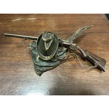 Franz Xavier BERGMANN brąz wiedeński "Kapelusz myśliwski dubeltówka"